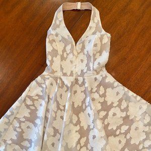 Bacio Dress. White Lace. Elegant. Worn once. Small